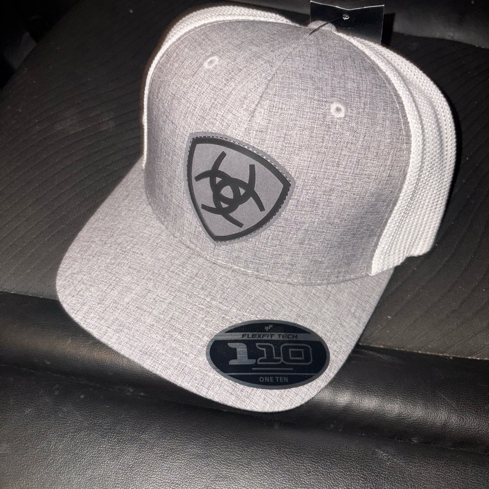 Ariat Gray and White Men's Cap